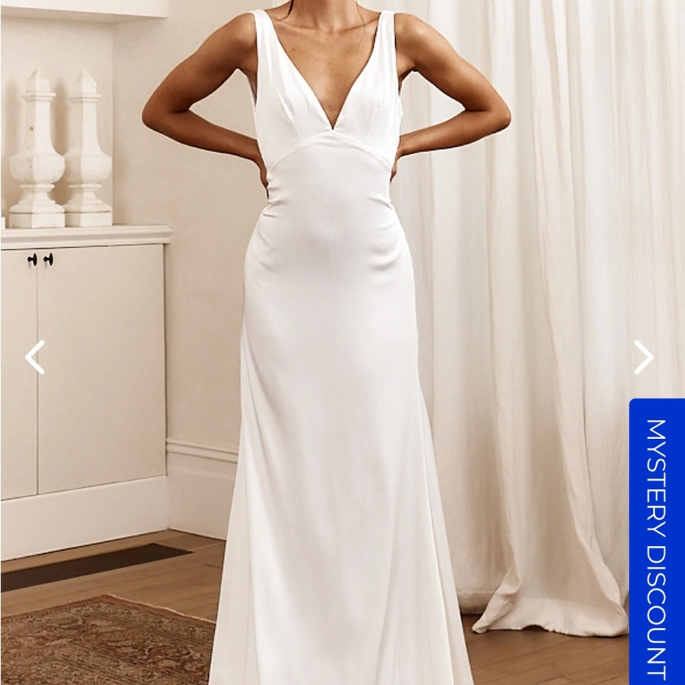 NWT selfie Leslie wedding gown dress